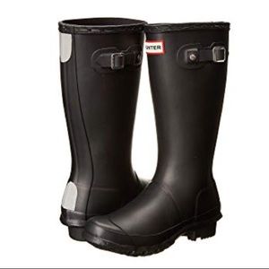 Black hunter boots